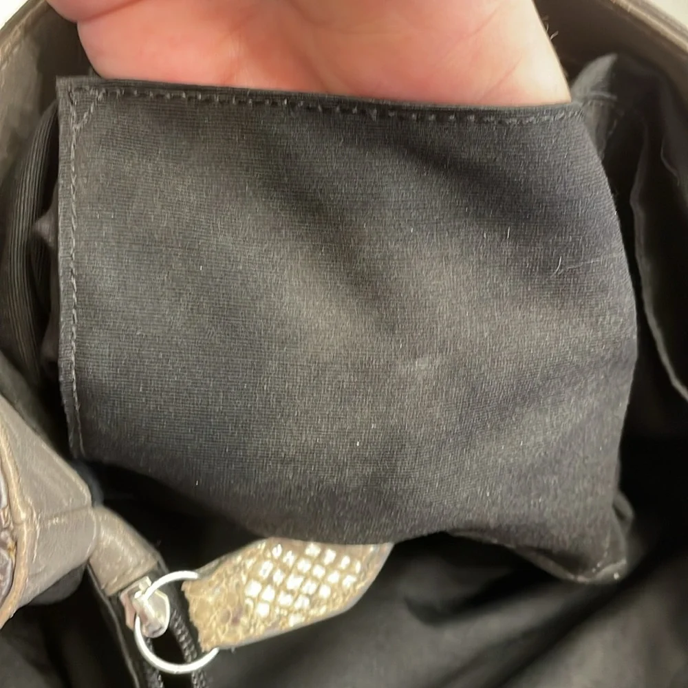 Beautiful Pre Loved Python Coach - Picture 14 of 17